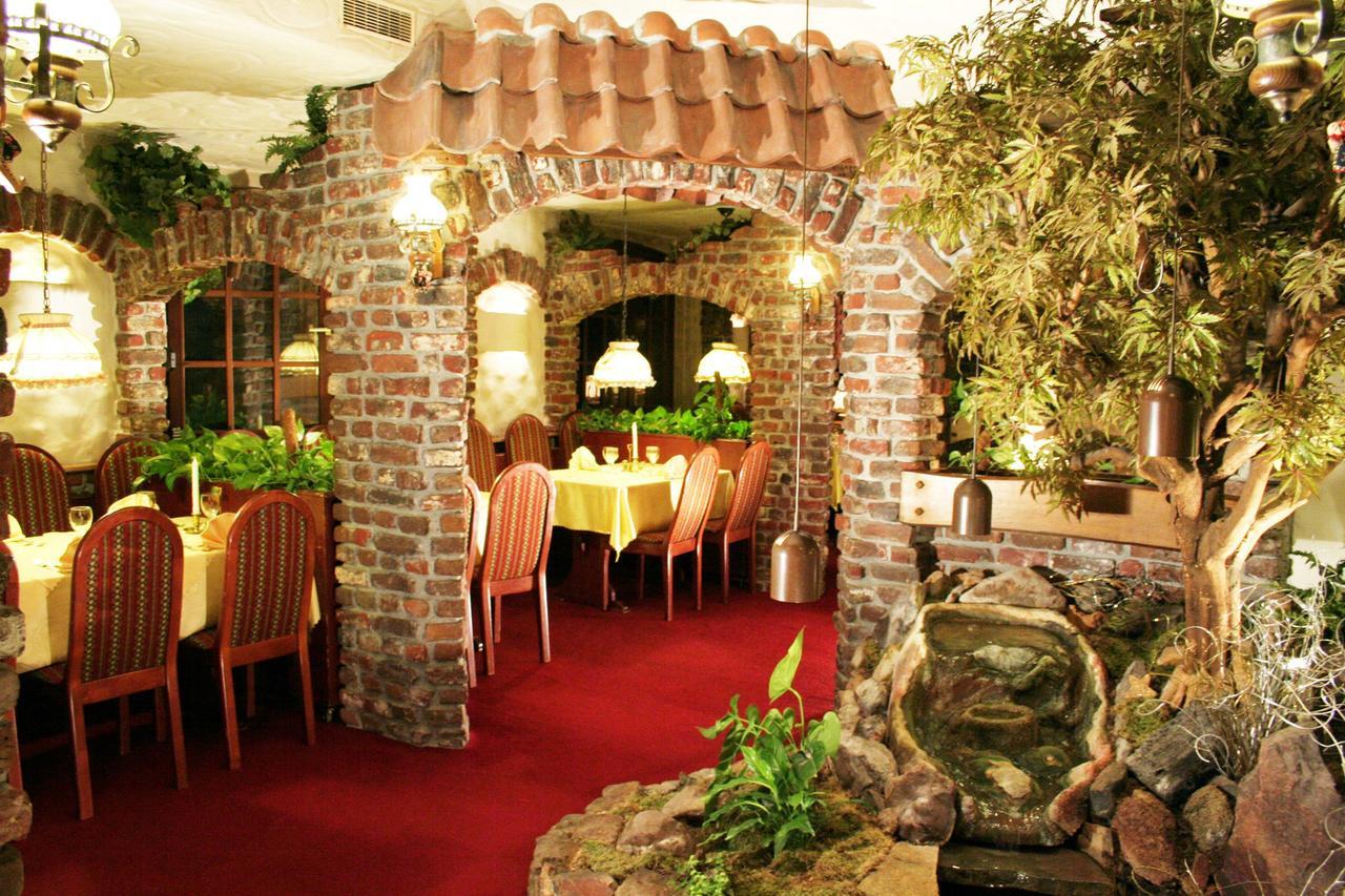 Hotel Restaurant Cristal Wintzenheim Zewnętrze zdjęcie